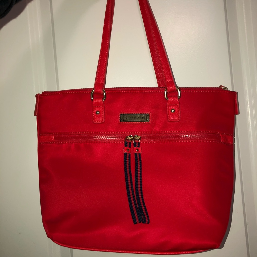 TOMMY HILFIGER BAG (NEW)